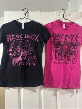 Fun weight lifting Graphic T-Shirt - Black & Hot Pink